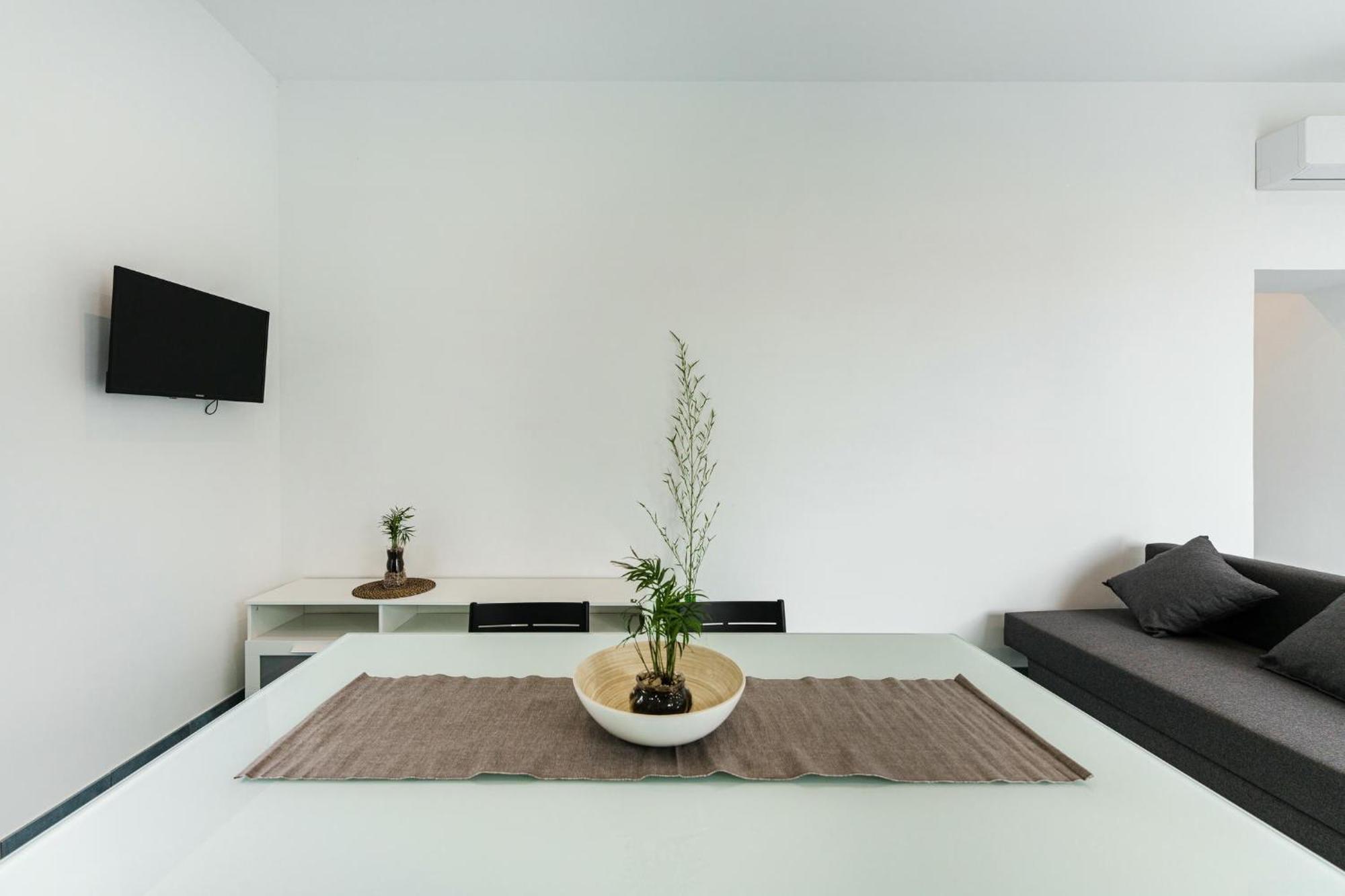 Il Poeta Nella Vigna Bed & Breakfast โปรชิดา ภายนอก รูปภาพ